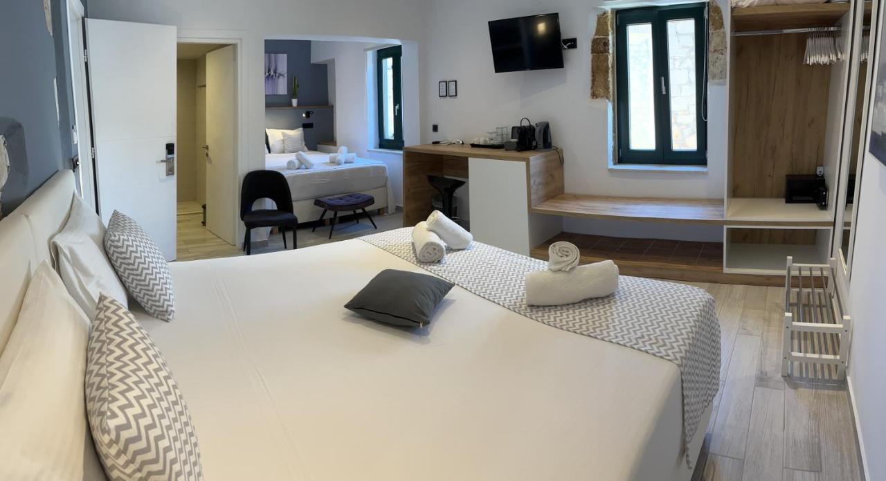 Antica Canea Luxury Rooms Chania  Exteriör bild