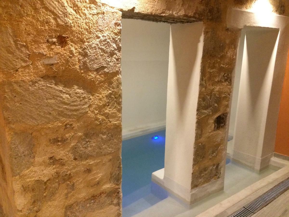 Antica Canea Luxury Rooms Chania  Exteriör bild